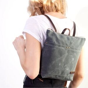 Red House Waxed Canvas Backpack The Day Pack Forest Green Adjustable Straps